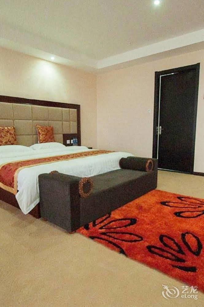Splendid Oriental Business Hotel Тяньцзинь Экстерьер фото
